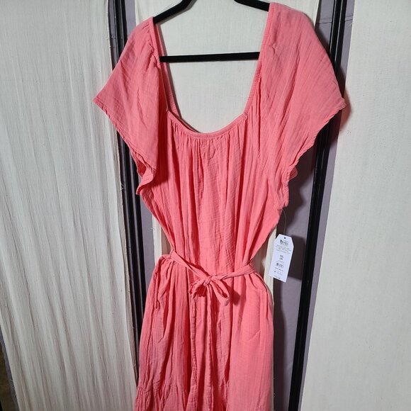 Lightweight, Flowing Summer Dress - Picture 1 of 8